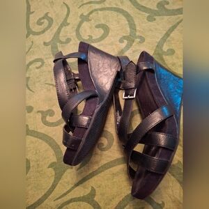 Chic Black Strappy Sandals